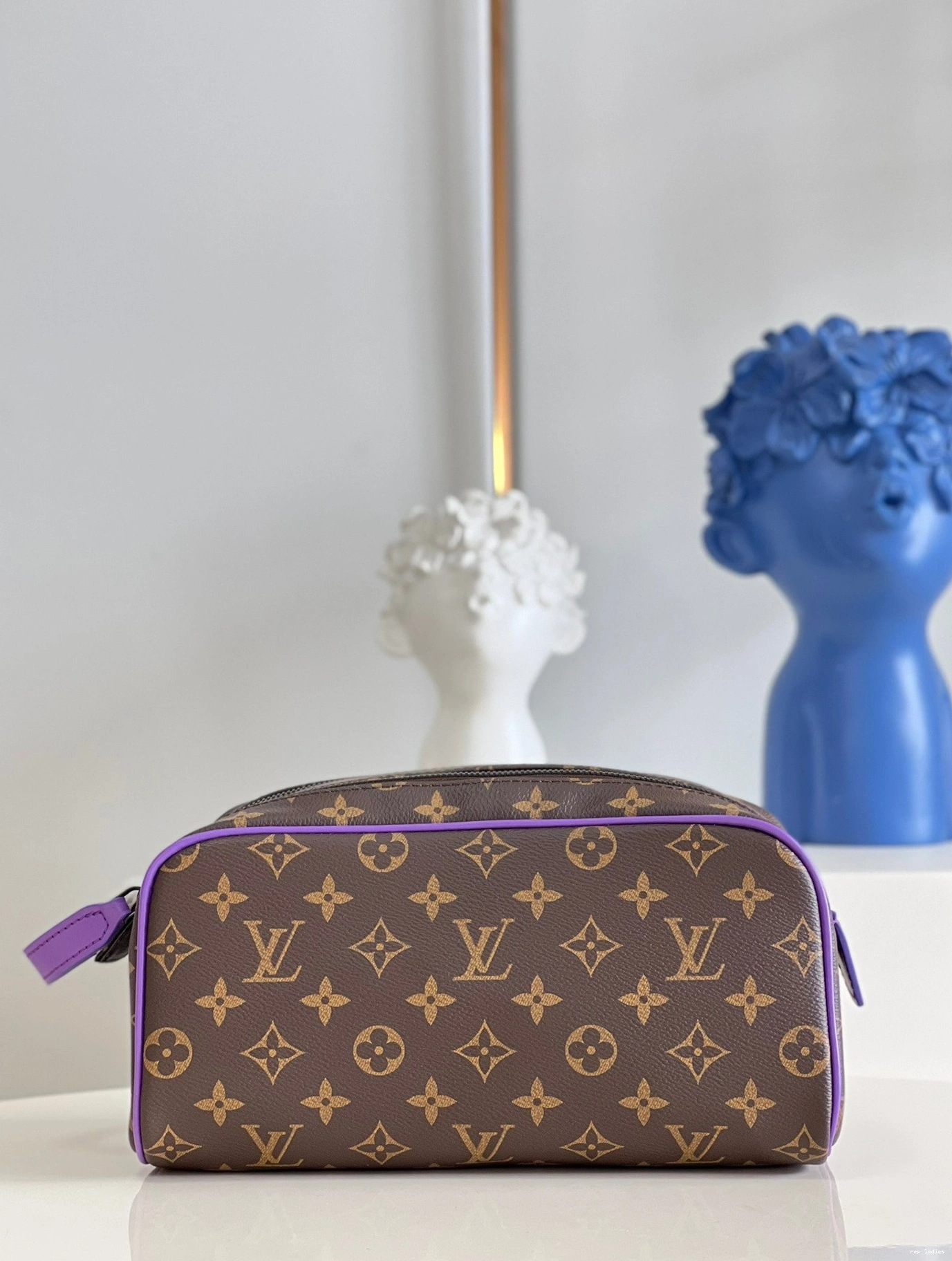 Cheap TOILET LOUIS KIT VUITTON DOPP POUCH 0709